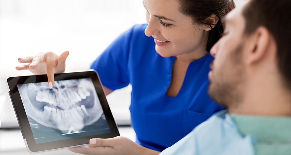 Dentist plan for tooth extractions using digital x-rays
